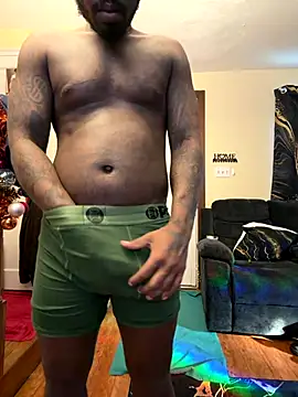 daddydarkskindikk online show from December 2025 06:23:01 PM