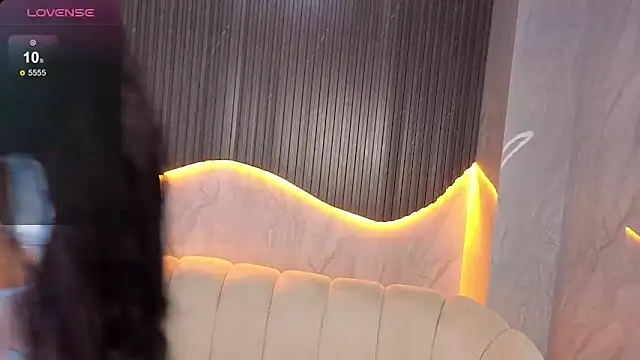 Tifany Tx online show from May 2026 07:10:01 PM
