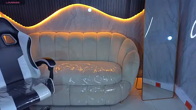 Snapshot of Tifany_Tx chatting on February 2026 01:02:01 PM Tifany Tx online show from February 2026 01:02:01 PM