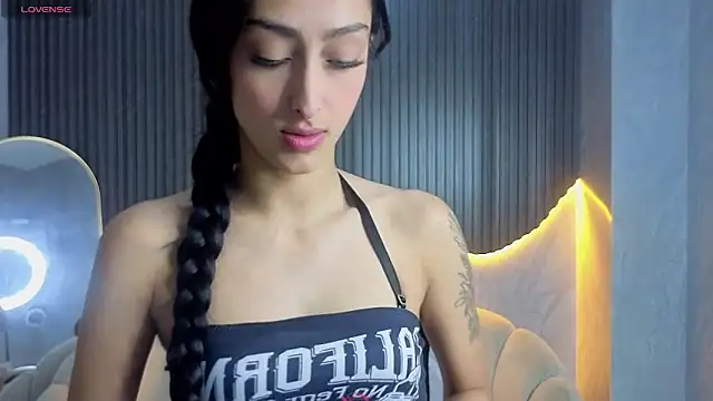 Tifany Tx online show from June 2026 07:19:02 PM