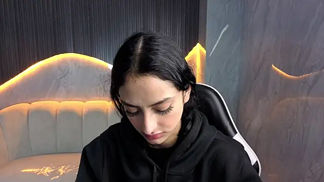 Tifany Tx online show from April 2026 12:34:01 PM