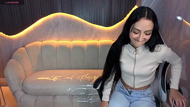 Tifany Tx online show from April 2026 07:51:01 PM