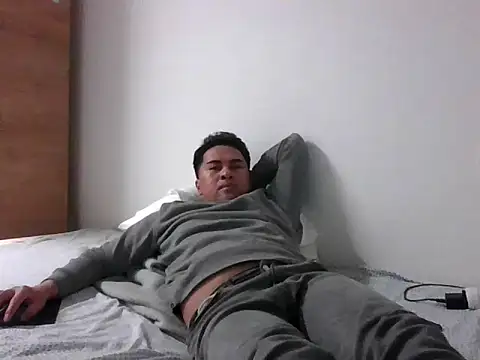 sweetpinoy2027 online show from February 2026 05:22:02 PM