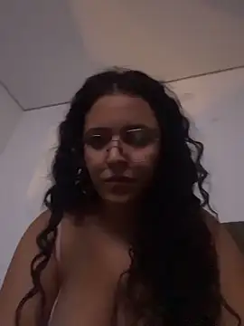 Snapshot of mayhoneyhot chatting on February 2026 10:27:02 PM mayhoneyhot online show from February 2026 10:27:02 PM