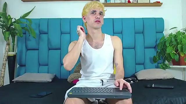 Snapshot of boy_Dirty_X chatting on June 2026 05:24:01 AM boy Dirty X online show from June 2026 05:24:01 AM