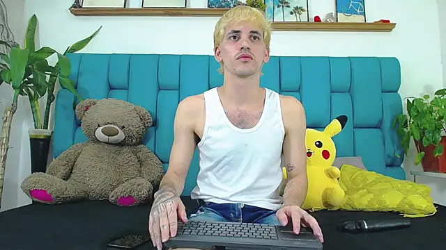 Snapshot of boy_Dirty_X chatting on June 2026 05:24:01 AM boy Dirty X online show from June 2026 05:24:01 AM