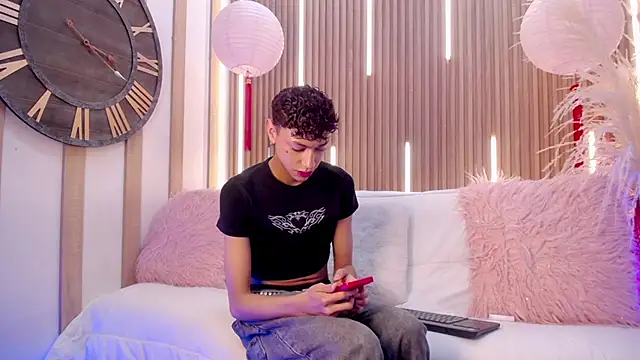 Snapshot of Owen_JP chatting on January 2026 01:28:01 PM Owen JP online show from January 2026 01:28:01 PM