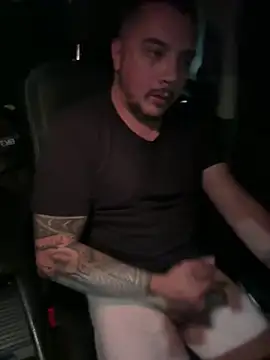 Snapshot of Diegohernan17 chatting on February 2026 01:50:02 AM Diegohernan17 online show from February 2026 01:50:02 AM