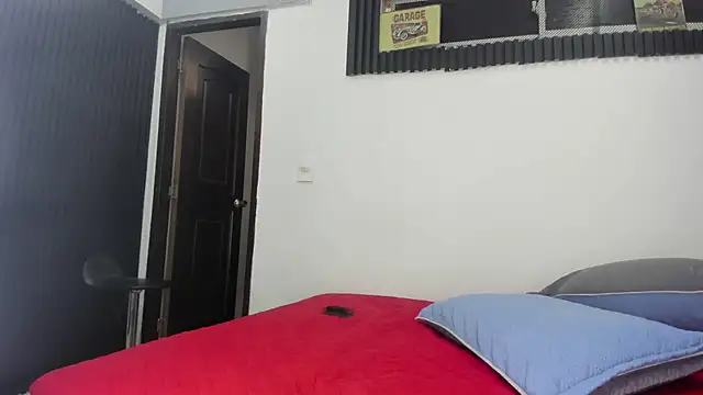 Emer santos online show from April 2026 08:03:02 PM