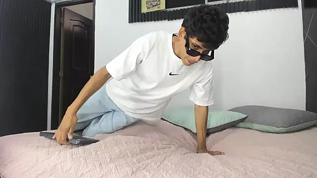 Emer santos online show from April 2026 04:54:02 PM