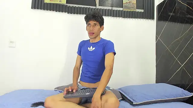 Emer santos online show from March 2026 07:37:01 PM