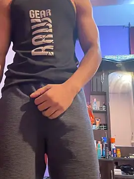 hot gym b0y online show from December 2025 07:38:01 PM