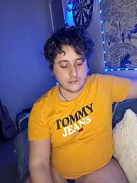 Snapshot of damslebambou1 chatting on February 2026 11:37:01 PM damslebambou1 online show from February 2026 11:37:01 PM