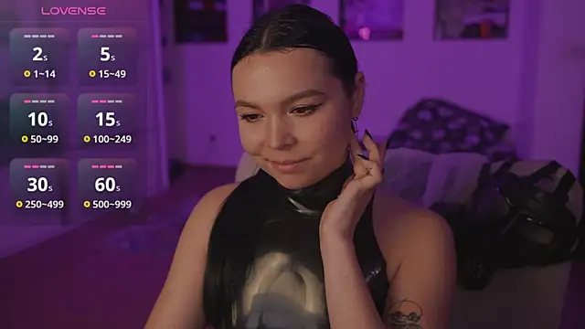Snapshot of Dominatrix_Alice chatting on June 2026 02:20:02 AM Dominatrix Alice online show from June 2026 02:20:02 AM