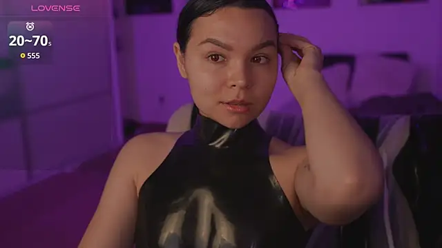 Snapshot of Dominatrix_Alice chatting on May 2026 01:42:02 AM Dominatrix Alice online show from May 2026 01:42:02 AM