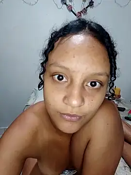 Snapshot of LolaAndBugs_ chatting on February 2026 11:45:01 PM LolaAndBugs online show from February 2026 11:45:01 PM