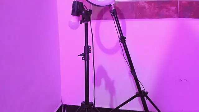 cirosky elchicopolla online show from March 2026 03:29:01 AM