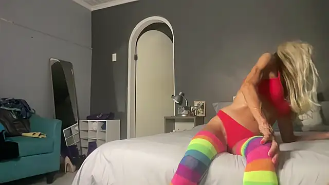 siennadiamond online show from February 2026 01:27:02 AM