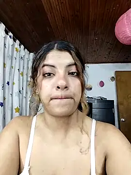 Zarah Moon online show from December 2025 04:06:01 AM