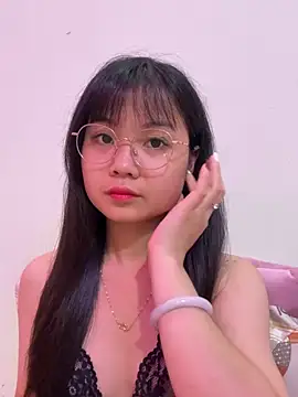 Snapshot of ___KARA___ chatting on July 2026 08:21:01 AM KARA online show from July 2026 08:21:01 AM