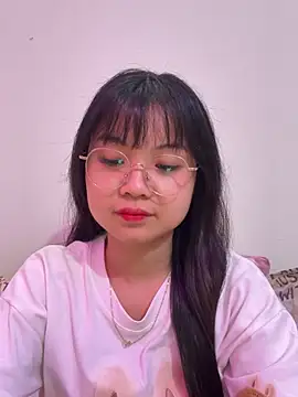 Snapshot of ___KARA___ chatting on July 2026 08:32:02 AM KARA online show from July 2026 08:32:02 AM