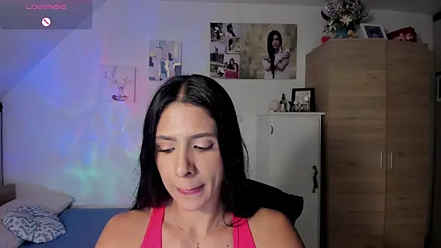Snapshot of VEROSlen- chatting on June 2026 03:48:02 AM VEROSlen- online show from June 2026 03:48:02 AM
