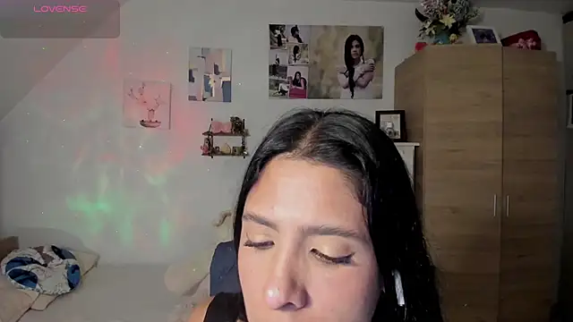 Snapshot of VEROSlen- chatting on June 2026 03:35:01 AM VEROSlen- online show from June 2026 03:35:01 AM