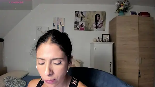 VEROSlen- online show from February 2026 02:22:02 AM