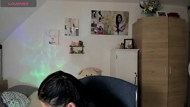 VEROSlen- online show from April 2026 02:05:01 AM