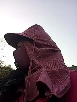 Girl cutee online show from January 2026 12:14:02 AM