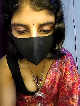 Snapshot of Zaayaa_2 chatting on January 2026 04:33:02 PM Zaayaa 2 online show from January 2026 04:33:02 PM