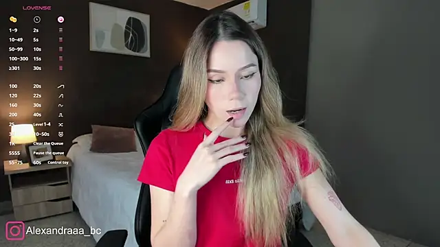 Alexandra-02 online show from January 2026 09:18:01 PM