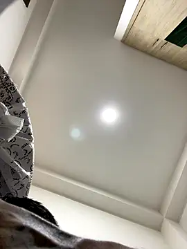 Snapshot of Andyhotsohw chatting on December 2025 07:40:02 PM Andyhotsohw online show from December 2025 07:40:02 PM