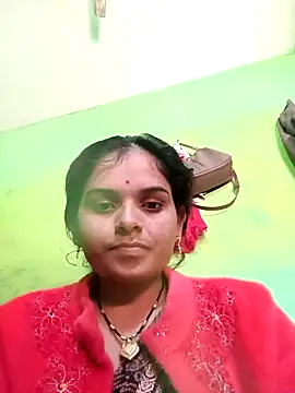 Snapshot of Uma_pande chatting on December 2025 07:24:02 AM Uma pande online show from December 2025 07:24:02 AM