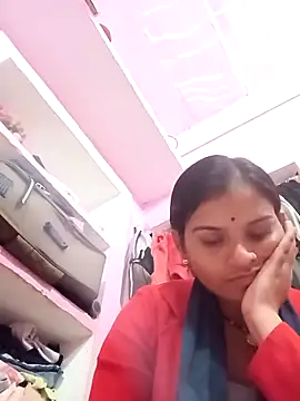 Snapshot of Uma_pande chatting on February 2026 07:19:01 AM Uma pande online show from February 2026 07:19:01 AM