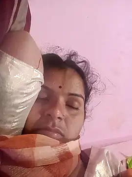 Snapshot of Uma_pande chatting on February 2026 10:05:01 PM Uma pande online show from February 2026 10:05:01 PM