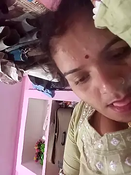 Snapshot of Uma_pande chatting on February 2026 11:35:01 PM Uma pande online show from February 2026 11:35:01 PM