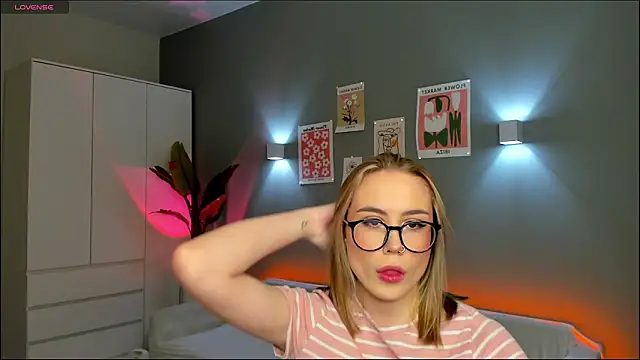 Snapshot of Aurelia_Voss chatting on February 2026 07:53:01 PM Aurelia Voss online show from February 2026 07:53:01 PM