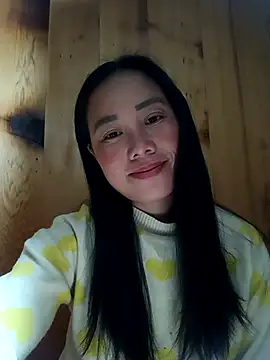 Snapshot of Chloe-ee chatting on December 2025 11:58:01 AM Chloe-ee online show from December 2025 11:58:01 AM