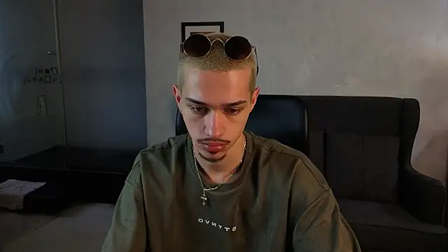 KaydenDrew online show from April 2026 04:58:02 AM