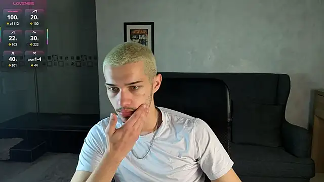 KaydenDrew online show from May 2026 04:23:01 AM