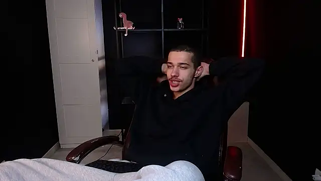 KaydenDrew online show from February 2026 05:17:02 AM