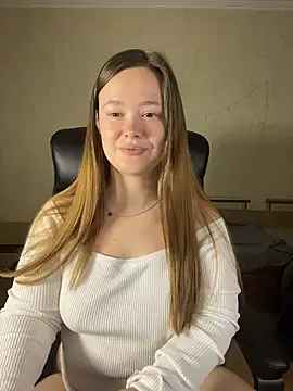 CaramelleSugarr online show from April 2026 08:05:02 PM