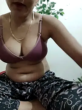 mayrakhan11 online show from February 2026 06:18:02 PM