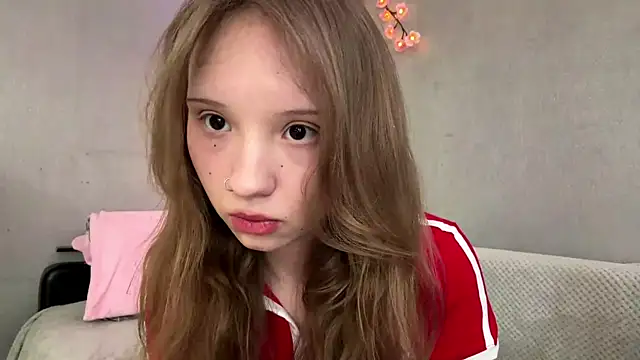 Snapshot of Princessofcashe chatting on April 2026 03:06:01 PM Princessofcashe online show from April 2026 03:06:01 PM