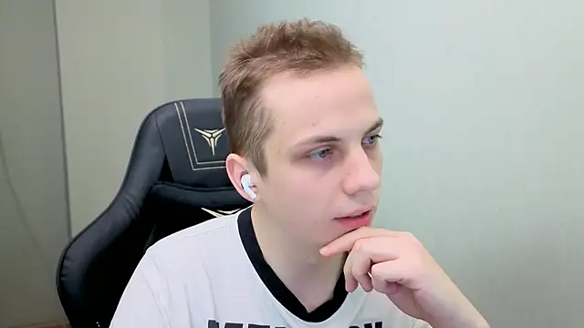 Markooaa online show from April 2026 07:58:02 PM