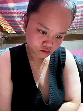 Thanhhuyen001 online show from December 2025 04:45:02 AM