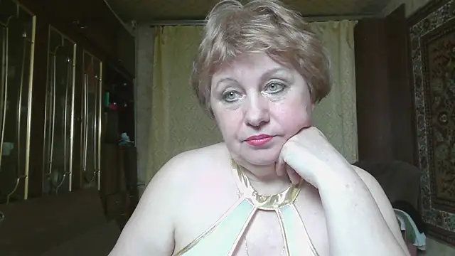 Snapshot of Casey_peach chatting on May 2026 04:27:02 PM Casey peach online show from May 2026 04:27:02 PM
