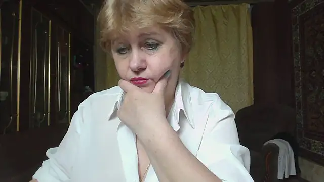 Snapshot of Casey_peach chatting on May 2026 06:38:01 PM Casey peach online show from May 2026 06:38:01 PM