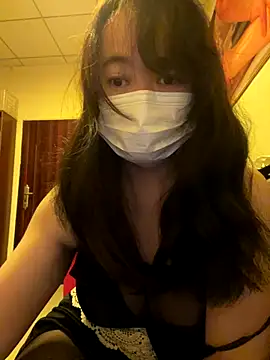 Snapshot of qiqi-01 chatting on December 2025 03:05:01 PM qiqi-01 online show from December 2025 03:05:01 PM